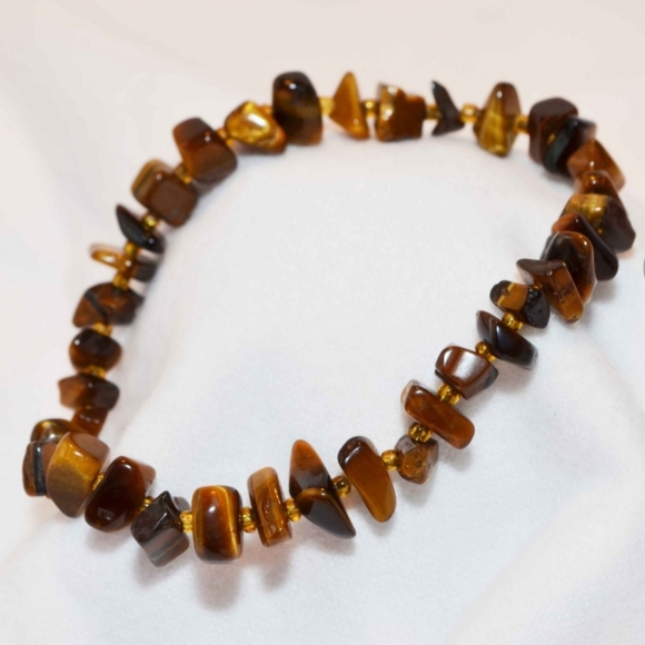 Beautiful Handmade Tiger Eye Beaded Bracelet - Picture 3 of 6